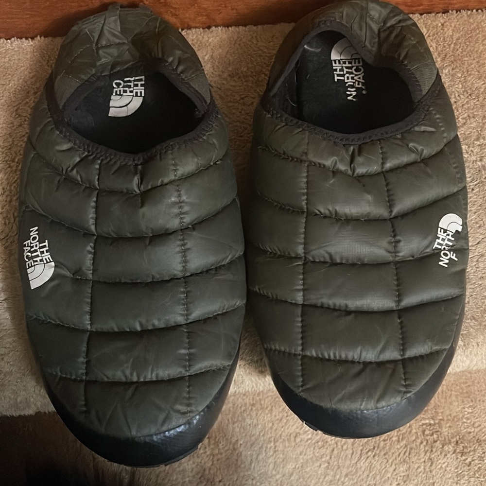 The North Face Men’s Shoes Size 11 In Like New In Excellent Condition - Picture 9 of 11
